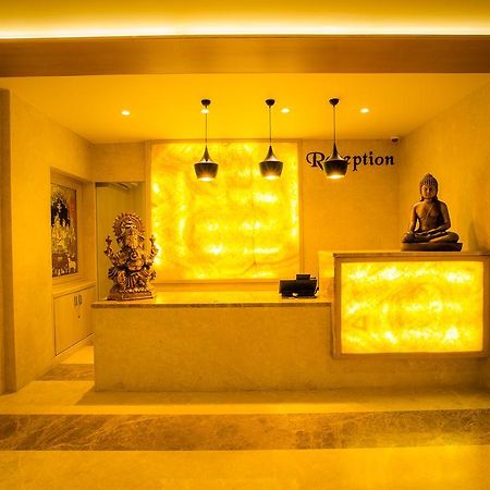 ארודה Hotel Radha Prasad מראה חיצוני תמונה