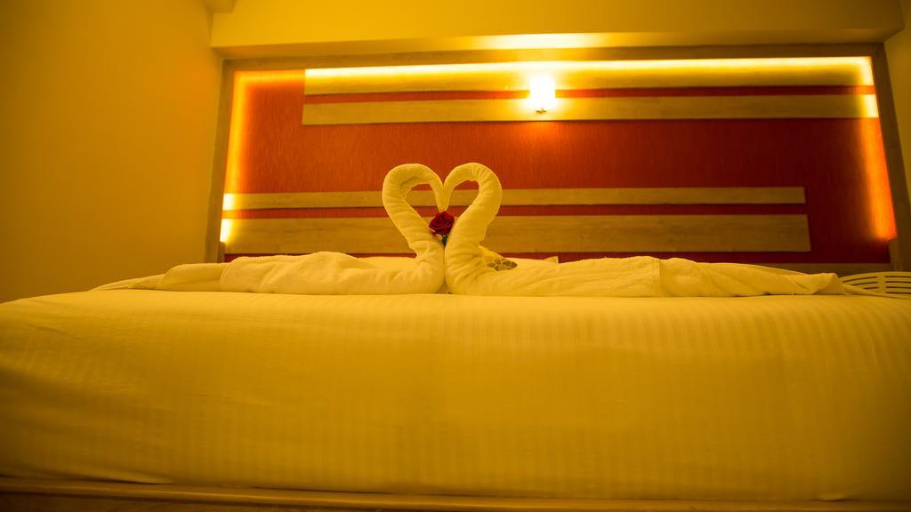 ארודה Hotel Radha Prasad מראה חיצוני תמונה