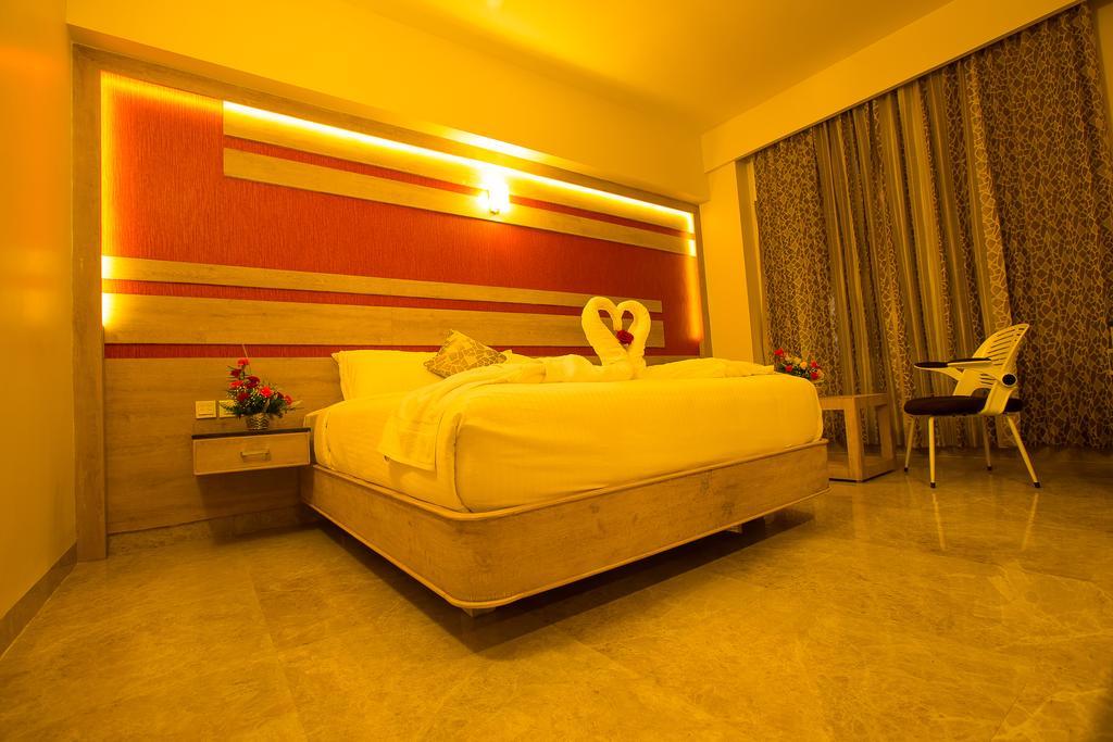 ארודה Hotel Radha Prasad חדר תמונה