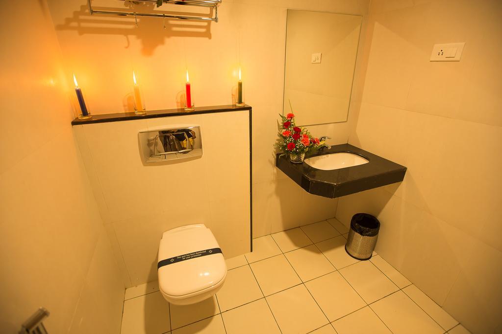 ארודה Hotel Radha Prasad חדר תמונה