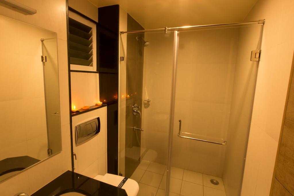 ארודה Hotel Radha Prasad חדר תמונה