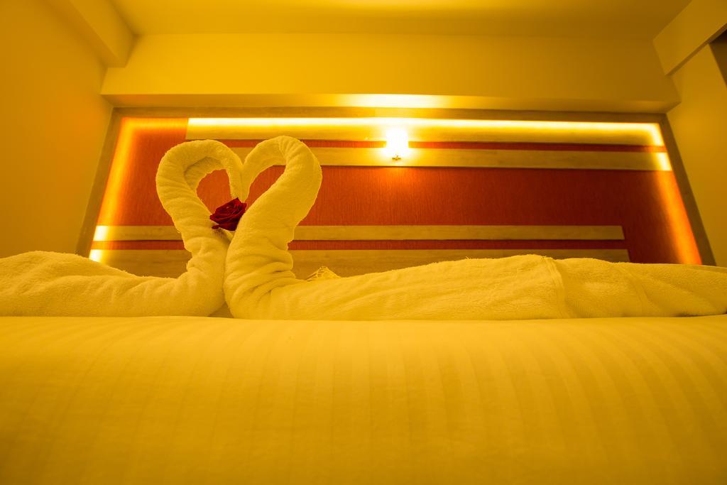 ארודה Hotel Radha Prasad חדר תמונה