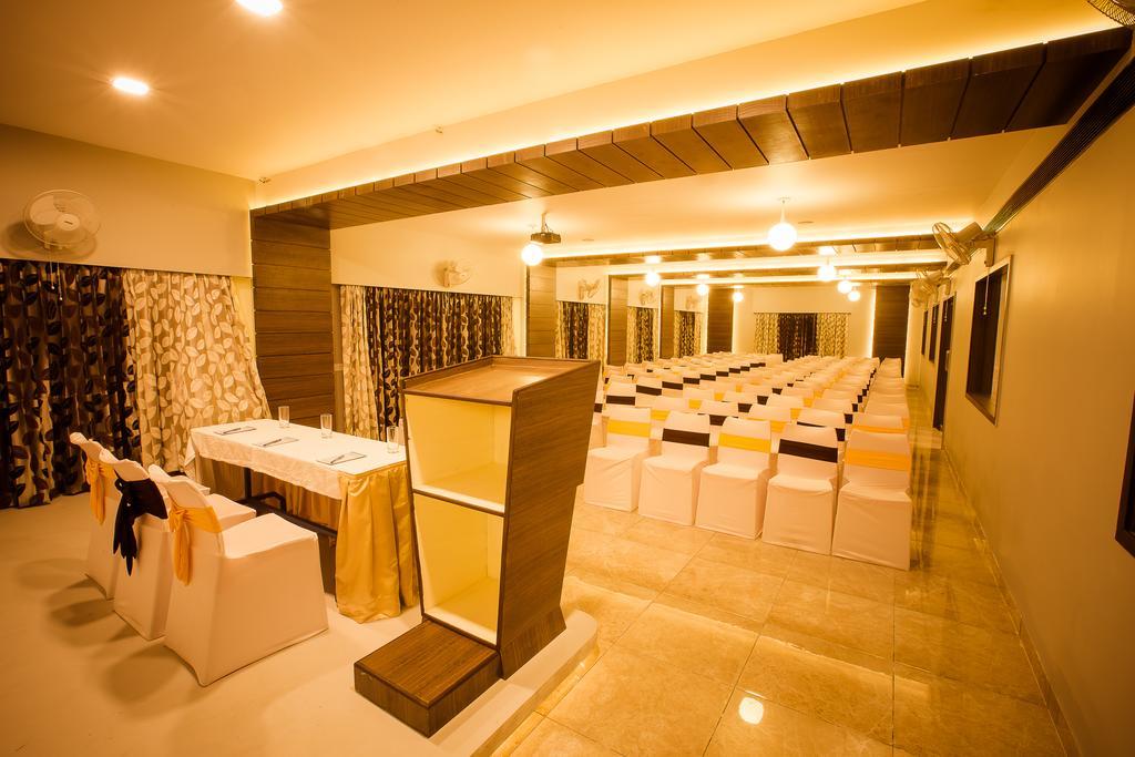 ארודה Hotel Radha Prasad מראה חיצוני תמונה