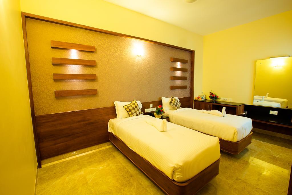 ארודה Hotel Radha Prasad חדר תמונה